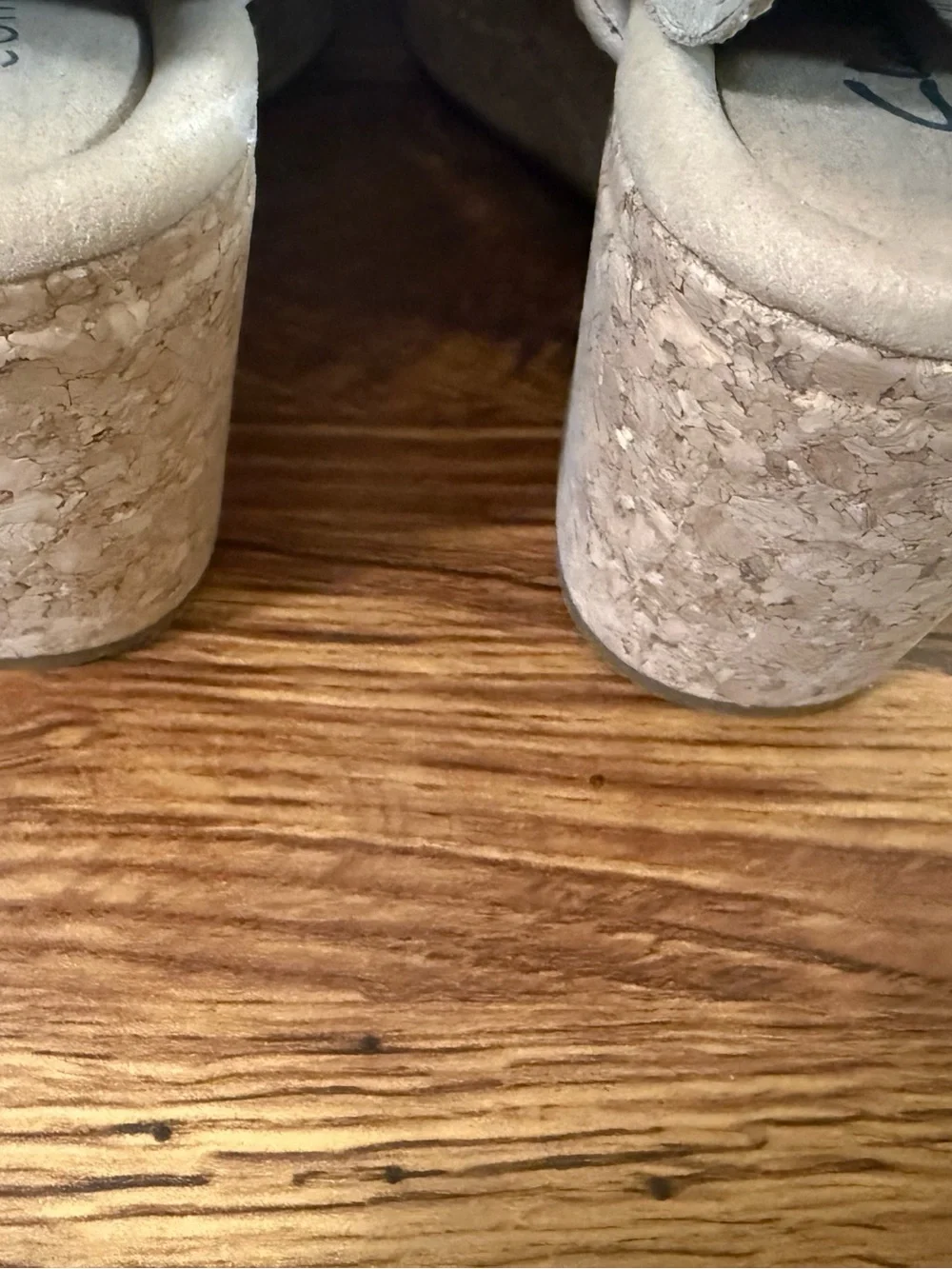 Clarks Women's Giselle Dove Nubuck Leather Wedge Cork Heel Sandals. Size 7.5 W